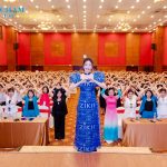 Tuyết là ai?