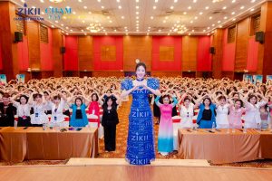 Tuyết là ai?